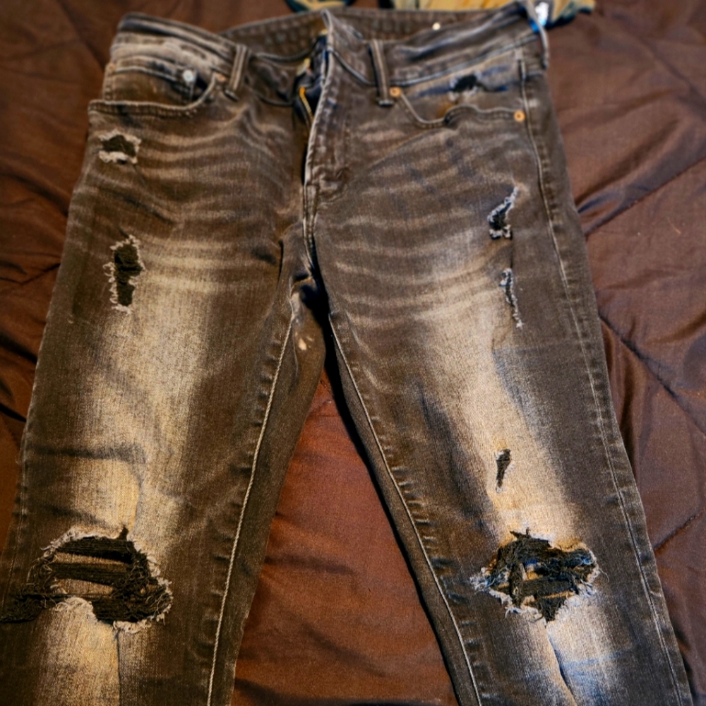 American eagle next level flex distressed skinny jean.